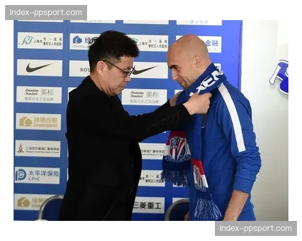 中超衍生品销售火热，球队围巾成新春礼物